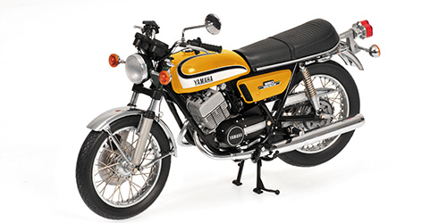 YAMAHA RD 350 - 1973 - ORANGE