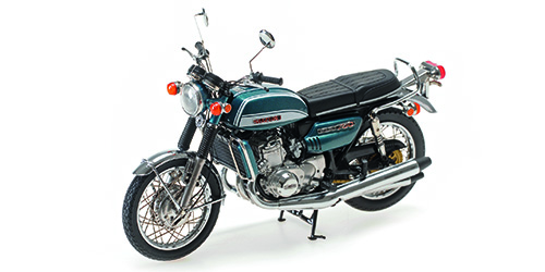 SUZUKI GT 750 - 1972 - GREEN