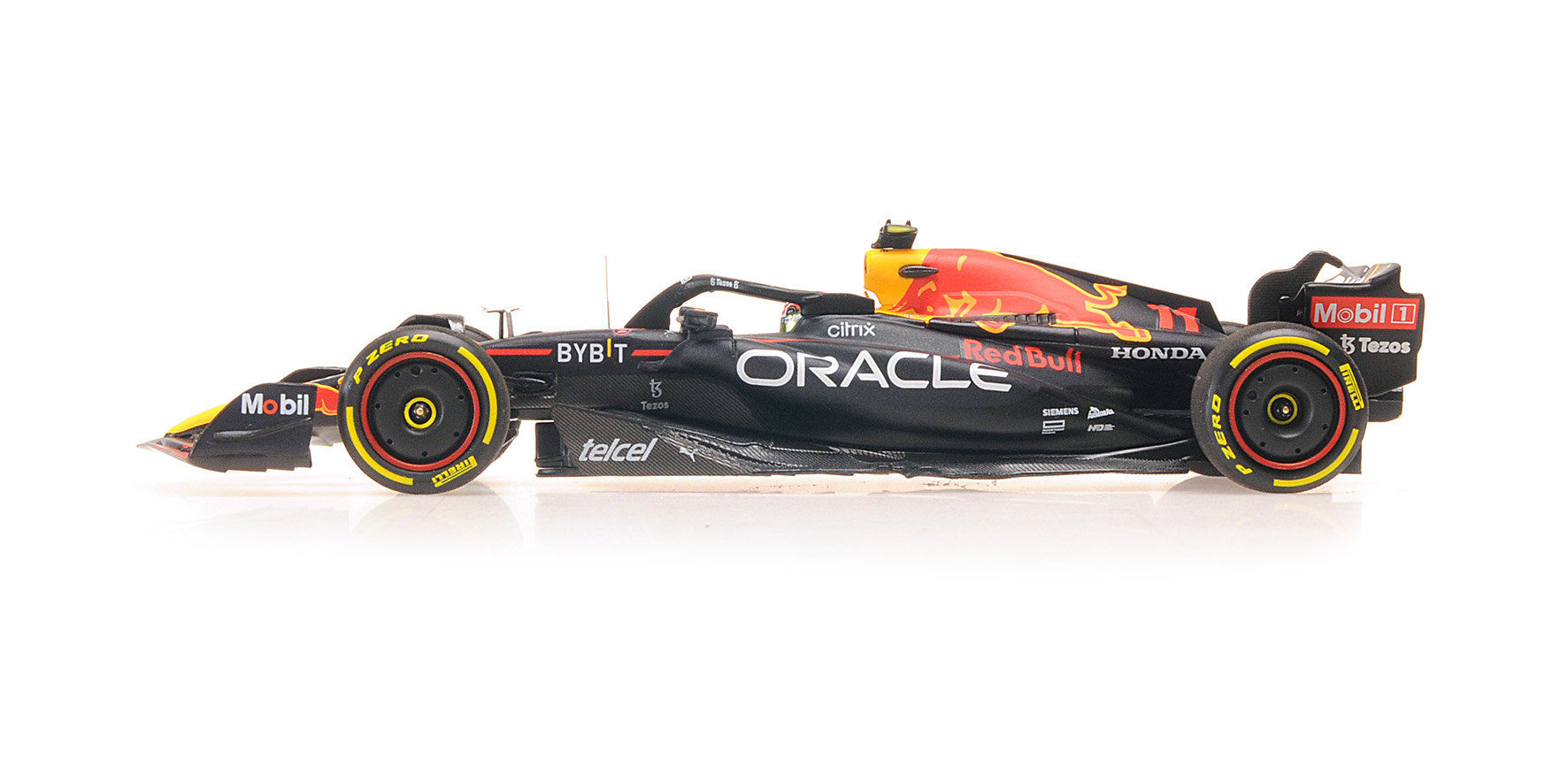 ORACLE RED BULL RACING RB18 - SERGIO PÉREZ - MEXICAN GP 2022