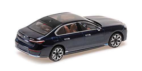BMW I7 - 2023 - MATT BLUE METALLIC