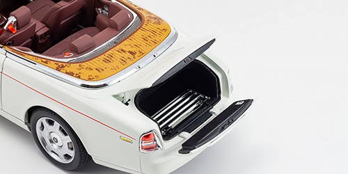 ROLLS ROYCE PHANTOM DROPHEAD COUPE - ENGLISH WHITE (08871EW2)