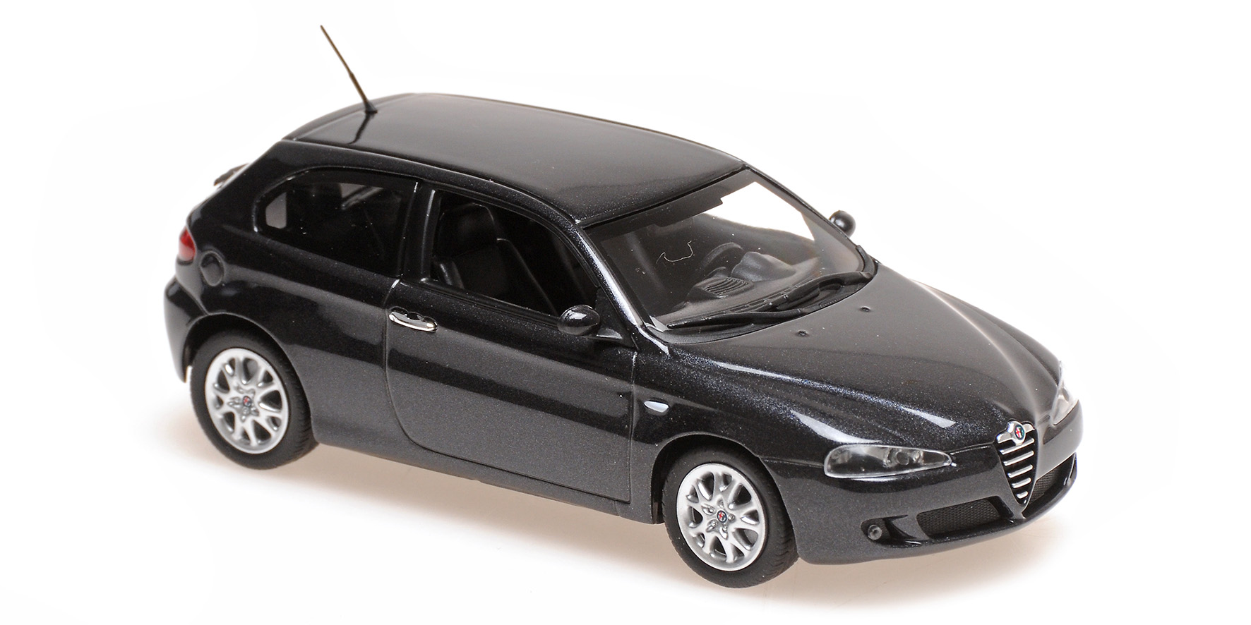 ALFA ROMEO 147 - 2005 - BLACK METALLIC