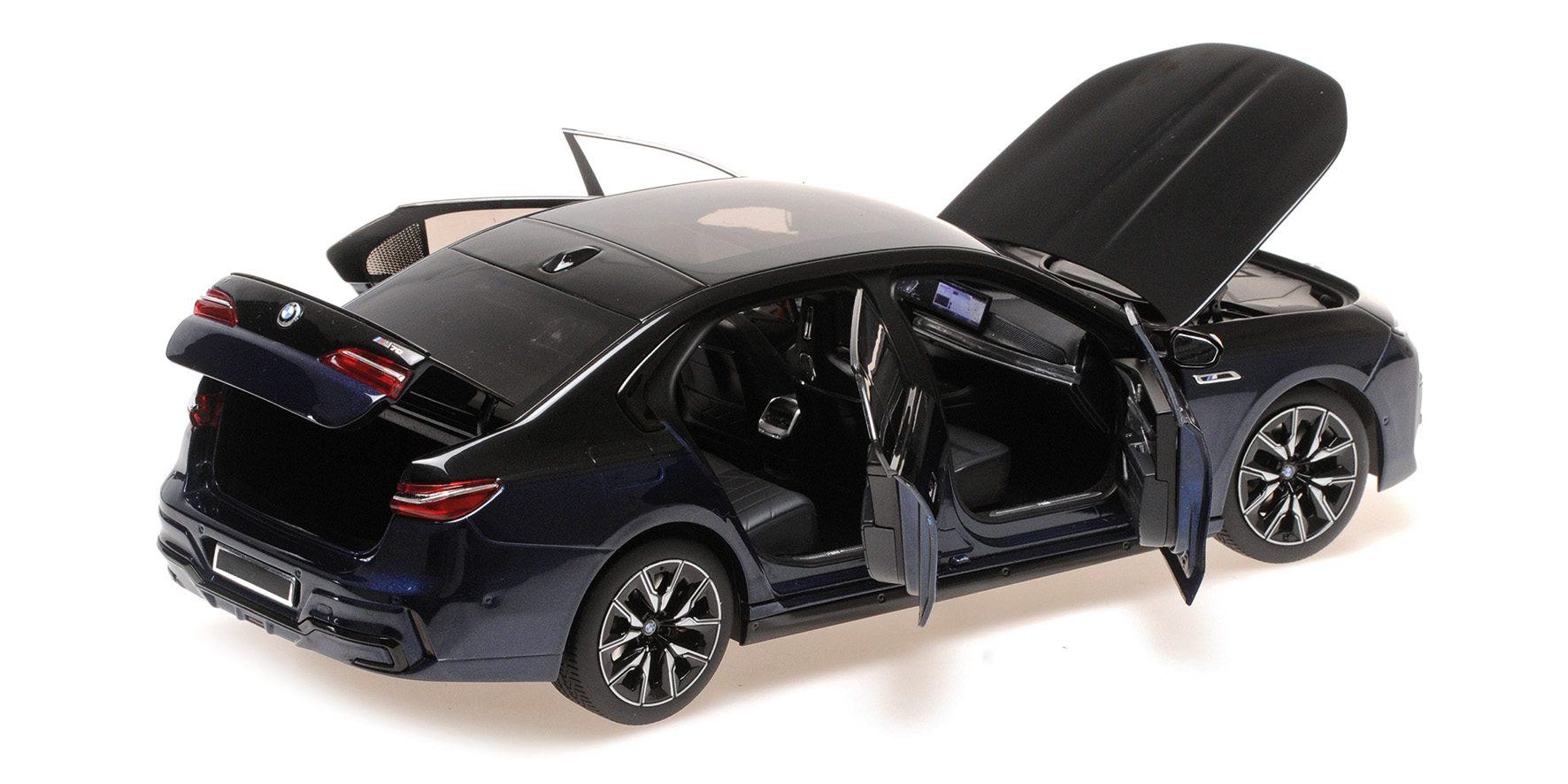 BMW i7 M70 (G70) - 2024 - BLUE METALLIC/BLACK METALLIC