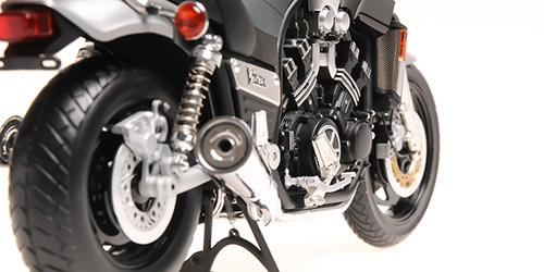 YAMAHA VMAX - 1993 - SILVER METALLIC