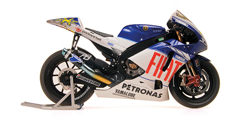 YAMAHA YZR-M1 - TEAM FIAT YAMAHA - VALENTINO ROSSI - WORLD CHAMPION MOTOGP 2009 - DIRTY VERSION