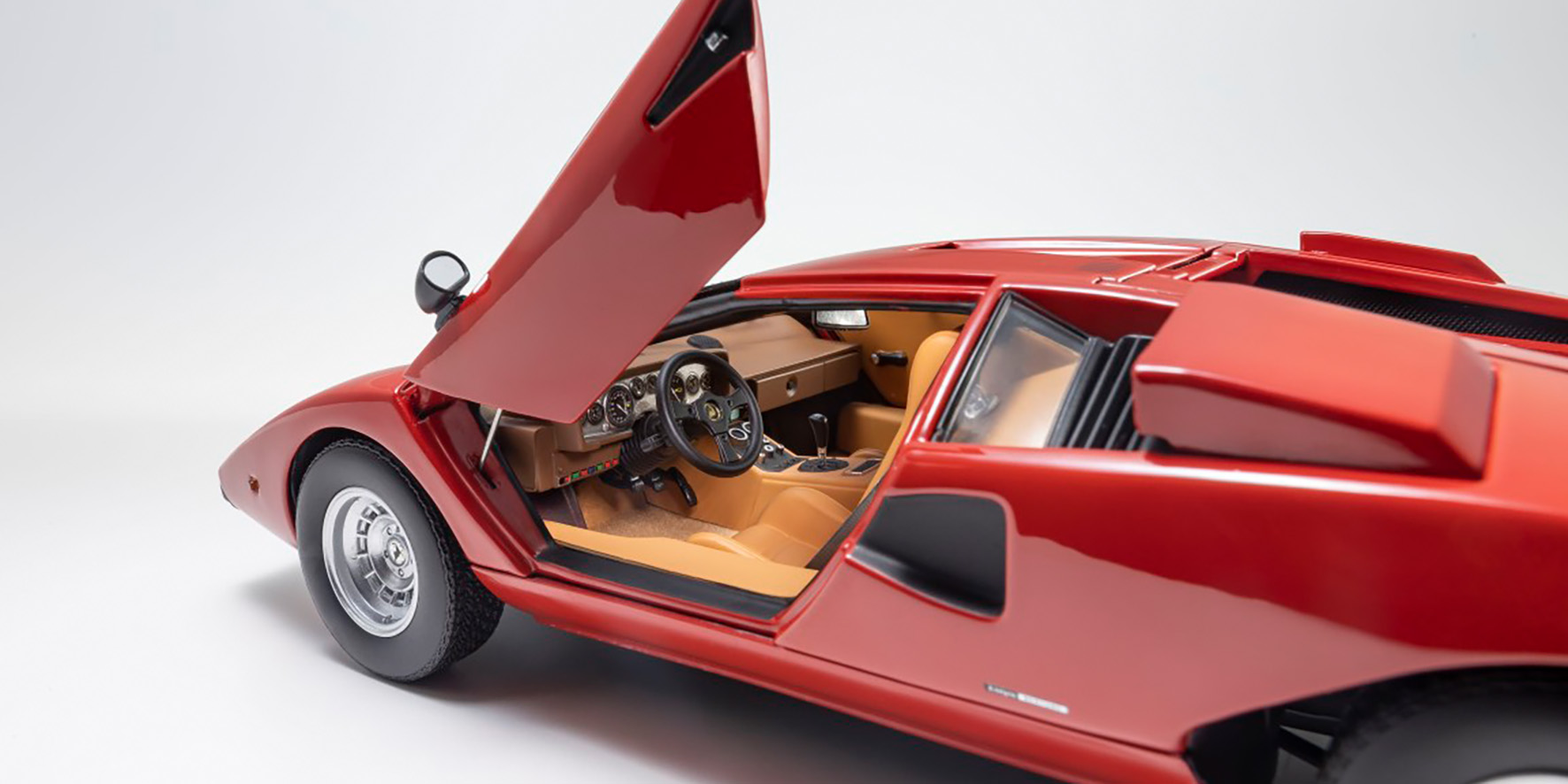 LAMBORGHINI COUNTACH LP400 - RED (08321RT)