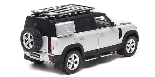 LAND ROVER DEFENDER 110 - 2020 - SATIN INDUS SILVER