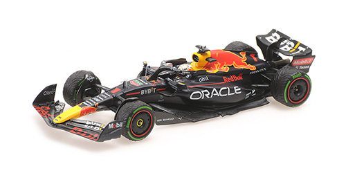 ORACLE RED BULL RACING RB18 -  VERSTAPPEN - WINNER JAPANESE GP 2022 -  W/PITBOARD - WORLD CHAMPION