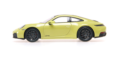 PORSCHE 911 (992.2) CARRERA GTS - 2024 - YELLOW METALLIC