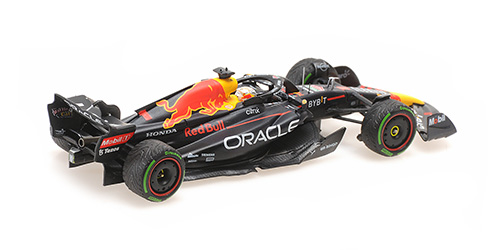 ORACLE RED BULL RACING RB18 -  VERSTAPPEN - WINNER JAPANESE GP 2022 -  W/PITBOARD - WORLD CHAMPION