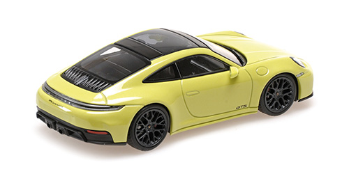 PORSCHE 911 (992.2) CARRERA GTS - 2024 - YELLOW METALLIC